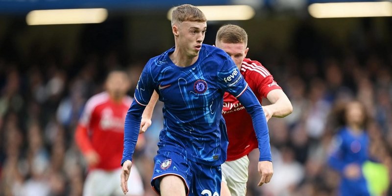 Chelsea tiếp tục khủng hoảng trong khi Nottingham tiếp đà thăng hoa